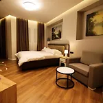 Apartment Theatro Tirana