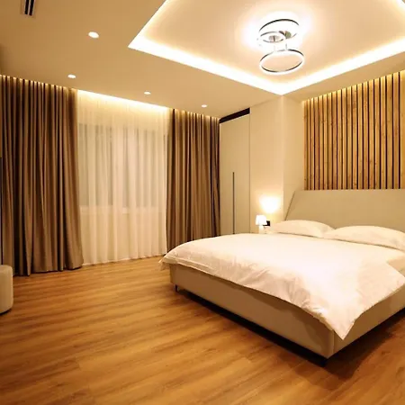 Theatro Apartamento Tirana