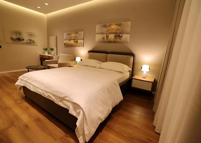 Theatro Apartamento Tirana