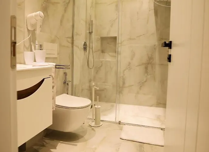 Theatro Apartamento Tirana